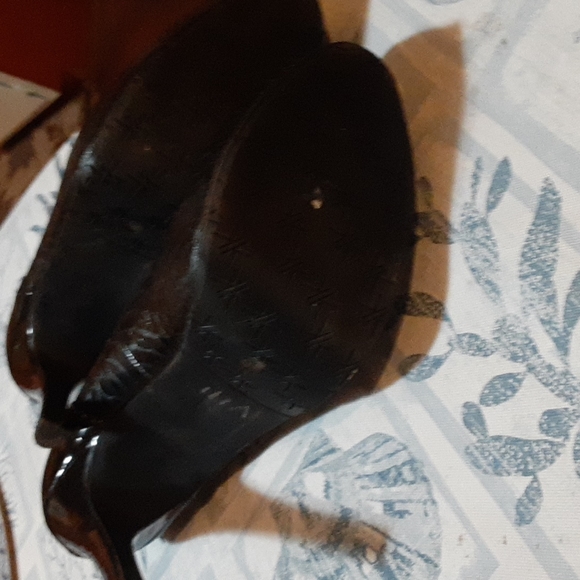 Kardashian Kolllection high heel shoesKardashian Kollection - Picture 5 of 6